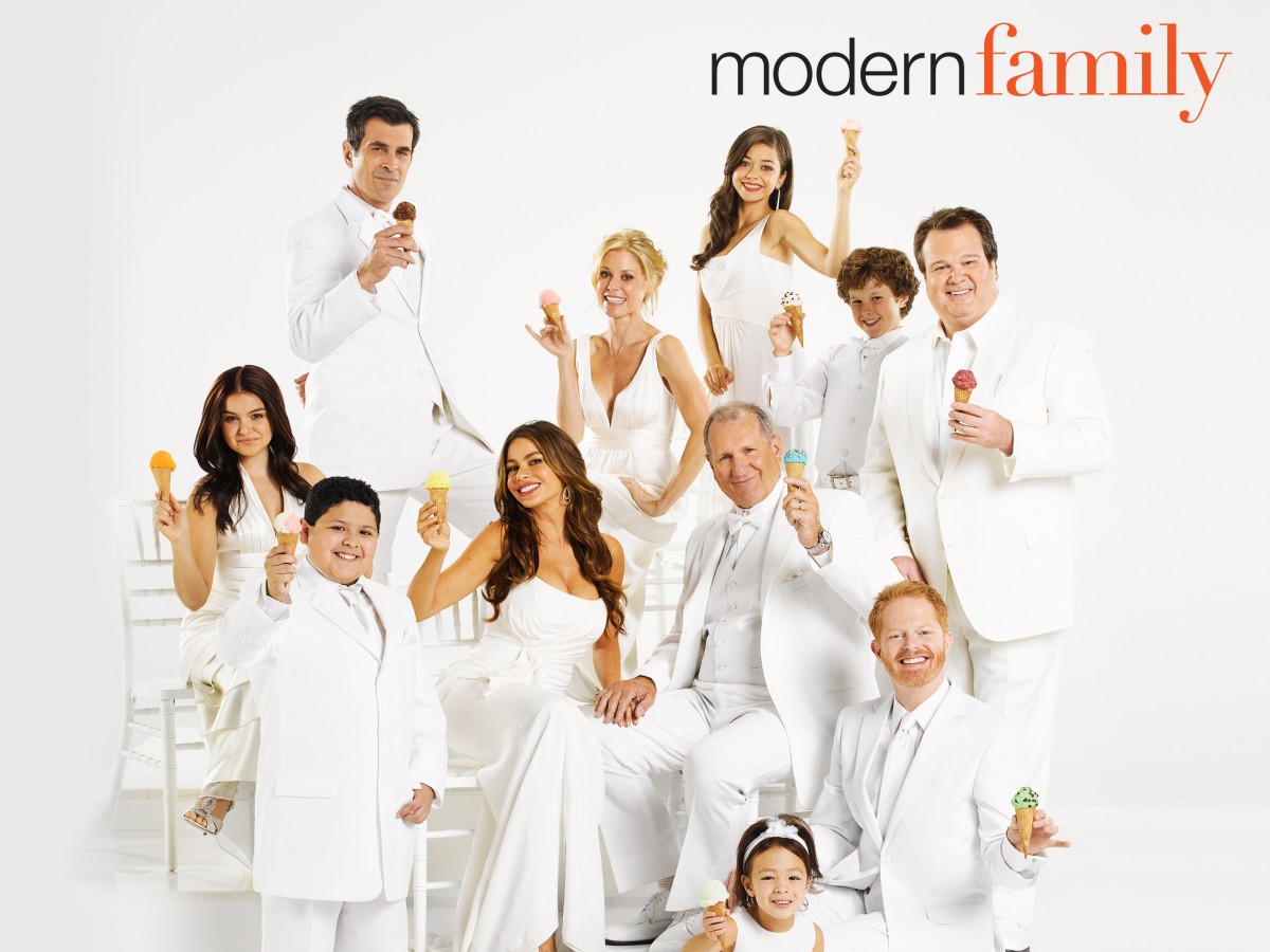 Dizipal Full HD Modern Family 6. sezon 1. bölüm Türkçe altyazı full HD izle!