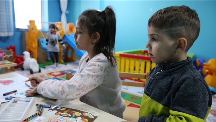 Bitlis’te çocukların depremin psikolojik etkisinden uzaklaşmaları sağlanıyor