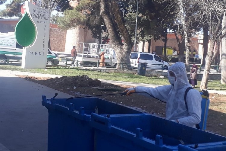 Gaziantep Büyükşehir, Salgın riskine karşı ilaçlama çalışmalarına devam ediyor