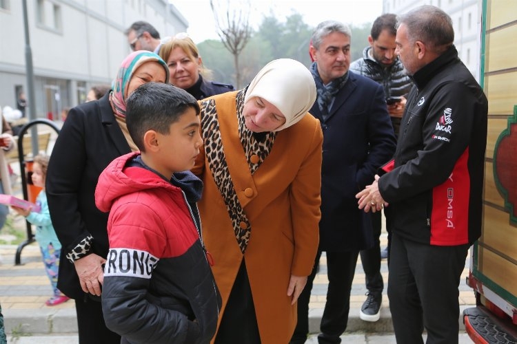 AK Kadınlardan deprem seferberliği