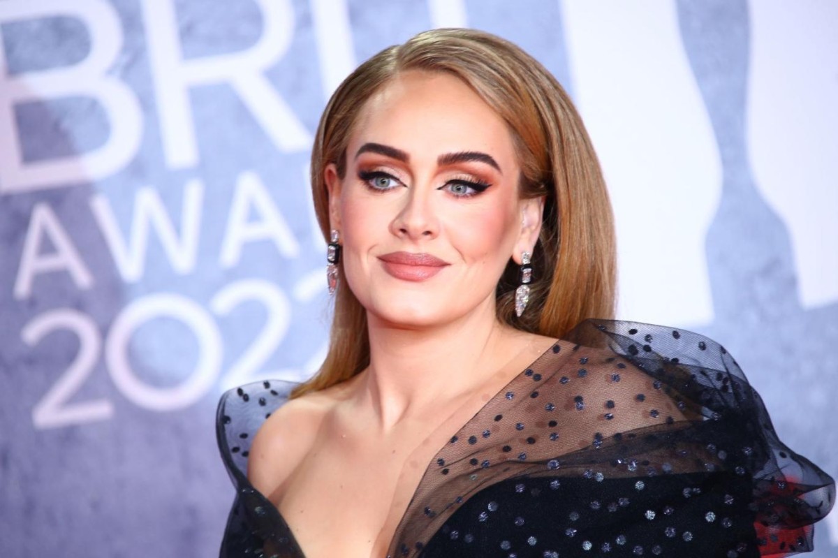 Şarkıcı Adele Sesini Korumak İçin Milyonlar Harcamış!