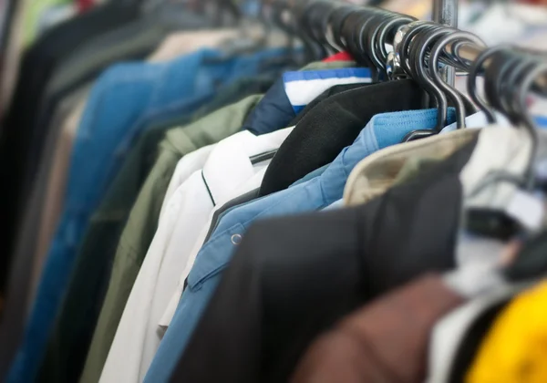 Rüyada eski elbise görmek ne anlama gelir, neye işarettir? Rüyada eski elbise görmenin anlamı nedir?