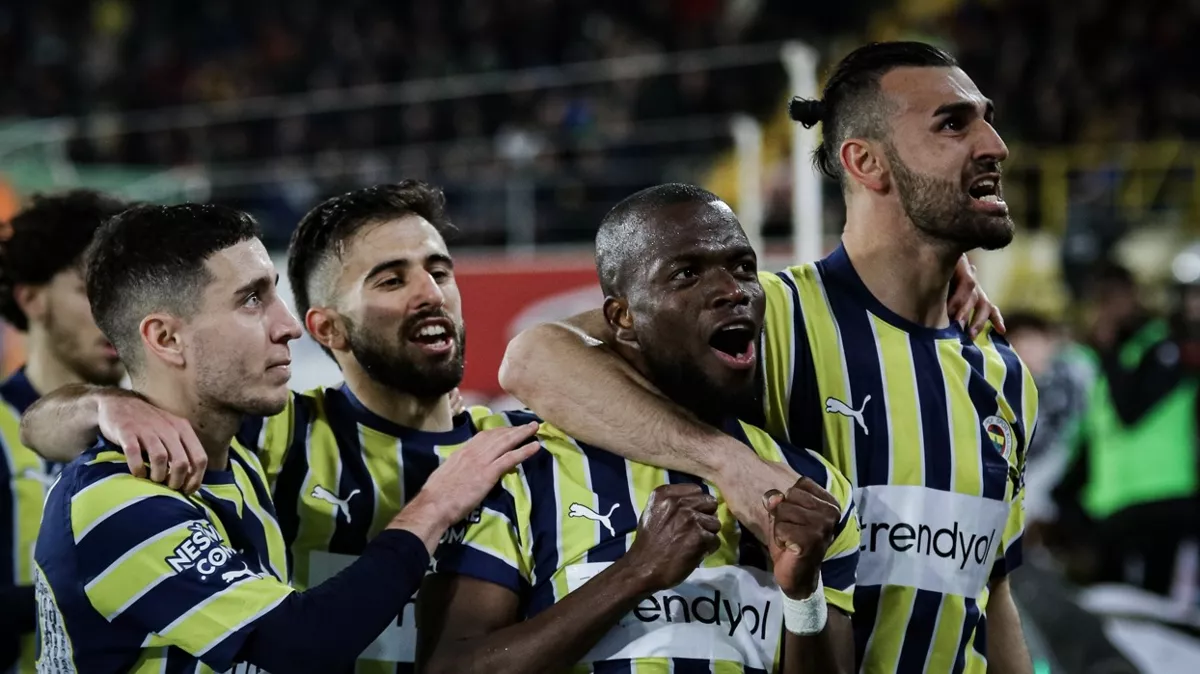 Fenerbahçe çıkışta, Galatasaray düşüşte