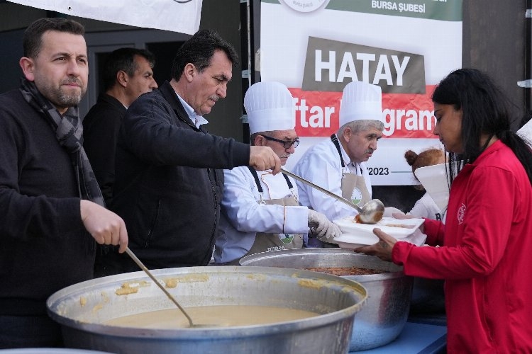 Afet bölgesinde Bursa Osmangazi