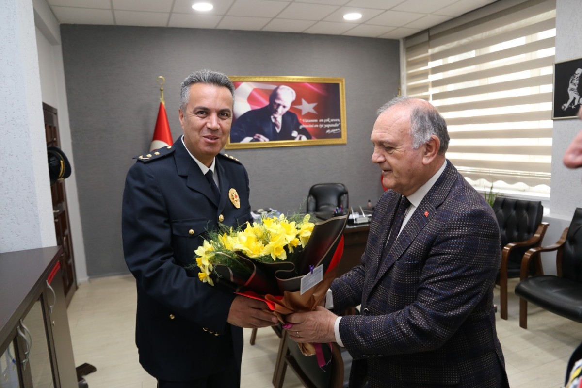 Kurdoğlu, Polis Haftası nedeni ilçe emniyet müdürlüğüne ziyaret