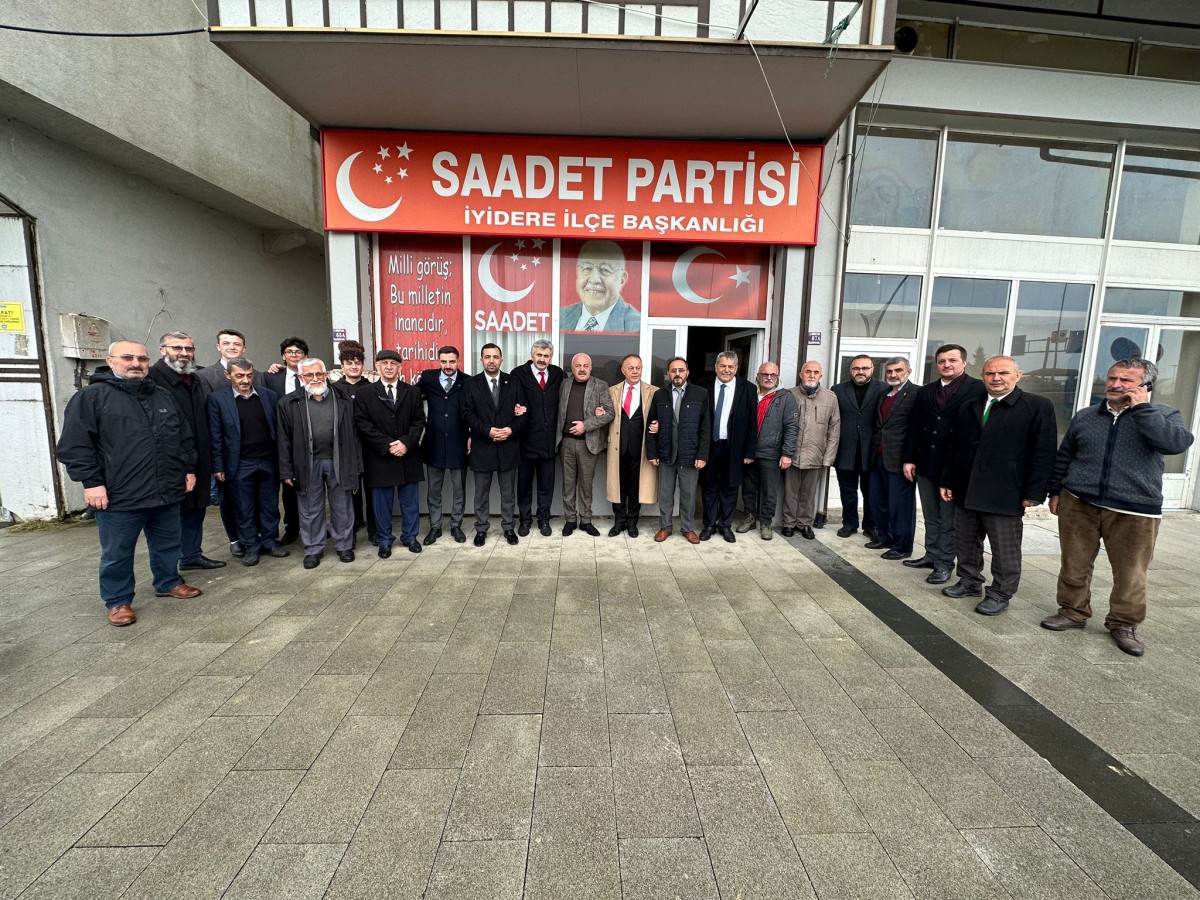 CHP’li Adaylar İyidere’de Halkla Buluştu