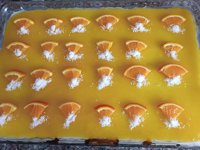 Tatlı Severlerin Denemesi Gereken Bir Tarif: Portakallı Muhallebi Pastası