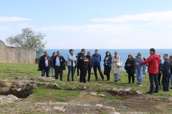 AKÇAABAT’IN TARİHİ MEKANLARI DİKKATLERİ ÜZERİNE ÇEKİYOR