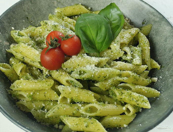 Kolay Hızlı Pratik Pesto Soslu Penne Makarna Tarifi,Makarna Nasıl Yapılır?