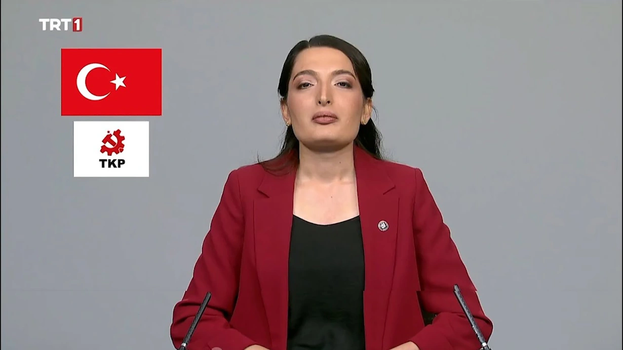 Türkiye Komünist Partisi (TKP) üyesi Zeynep Demirel Hatunoğlu: Ayrıştırmıyor, birleştiriyoruz
