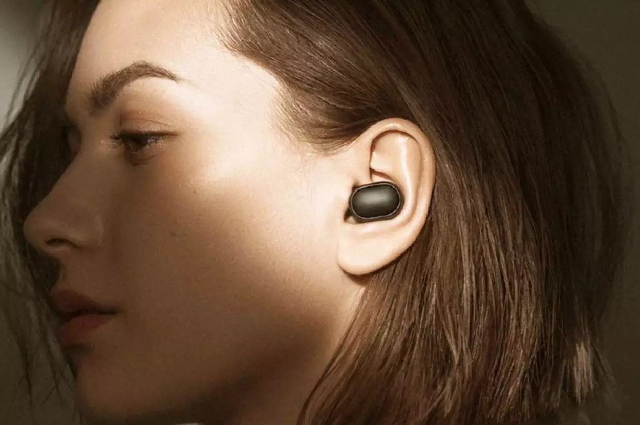 Bluetooth kulaklık kullanırken bir kez daha düşünün! Pratik olduğu kadar tehlikeli de!