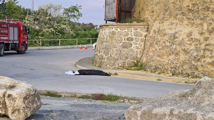 Zonguldak’ın Alaplı ilçesinde 20 metreden Düşen Genç Hayatını Kaybetti