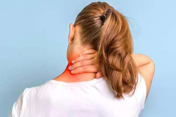 Boyun Ağrısının Nedenleri,Tedavisi Ve Belirtileri 