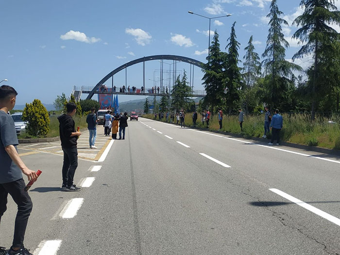  Bordo Mavili Taraftarlar Takım İçin Hazırlıklar Yaptı