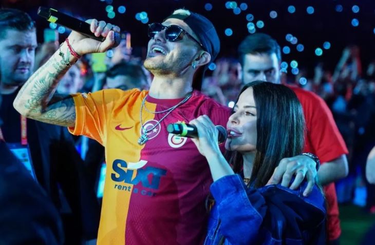 Bendeniz, Galatasaray’ın şampiyonluk kutlamasına katılan Simge’ye sert çıktı
