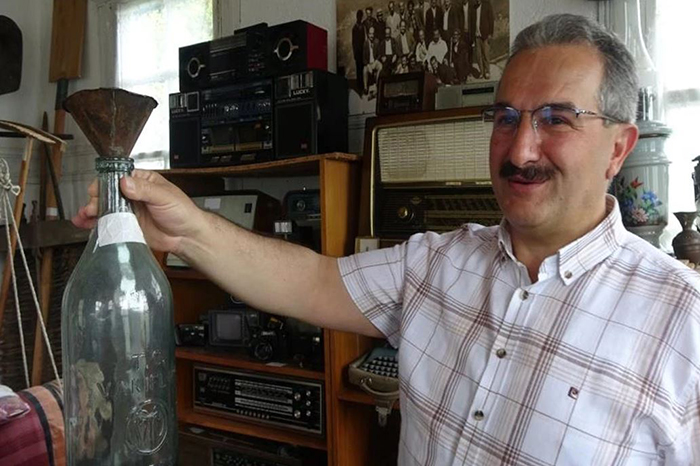 Trabzon’un Maçka ilçesinde imam 20 Yılda Biriktirdiği Eşyaları Tarihi Evinde Sergiliyor