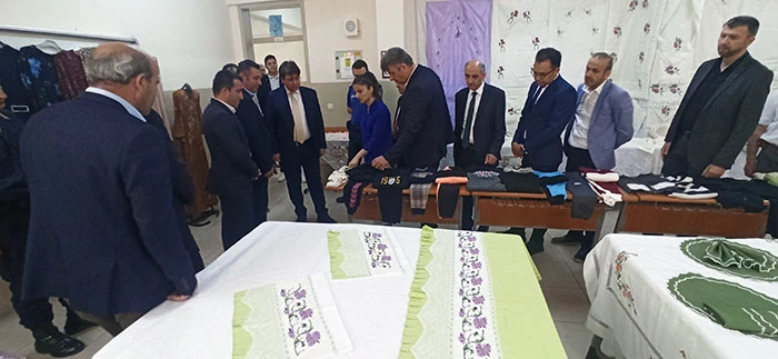Yeşilyurt Halk Eğitimi Merkezi yıl sonu sergisi açıldı