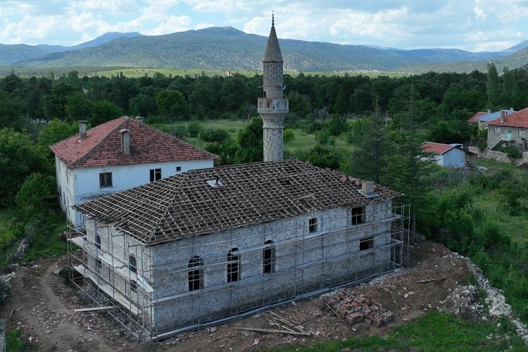 Konya 120 yıllık camiyi restore ediyor