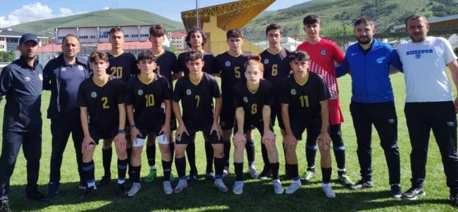 Rize Belediyespor U-15 Takımı İlk Maçında Galip Geldi