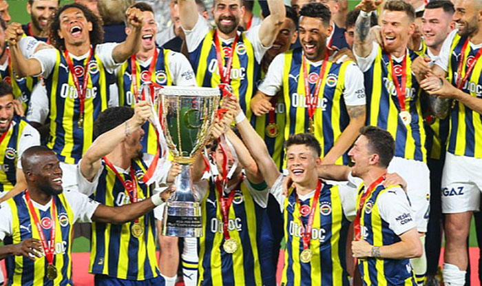  Fenerbahçe 9 yıllık kupa hasretine son verdi