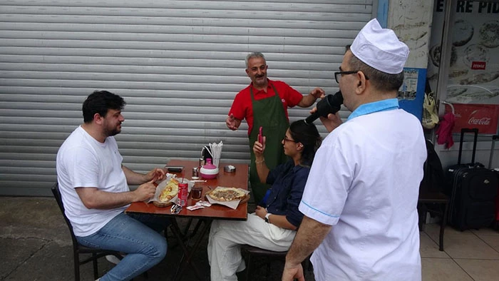 Sesi yaptığı pideler kadar güzel